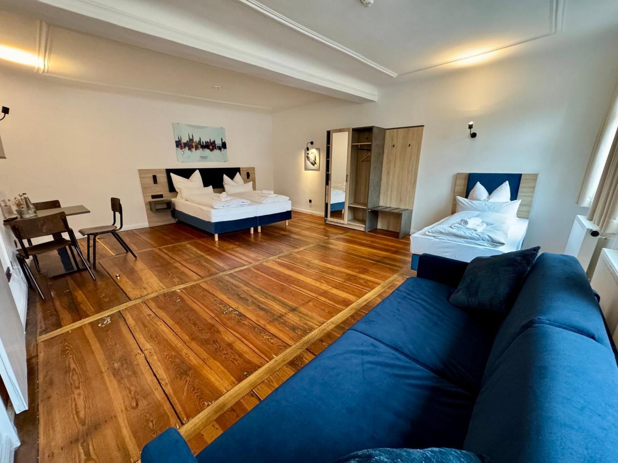 Hopfenhotel Am Adenauerufer 3*